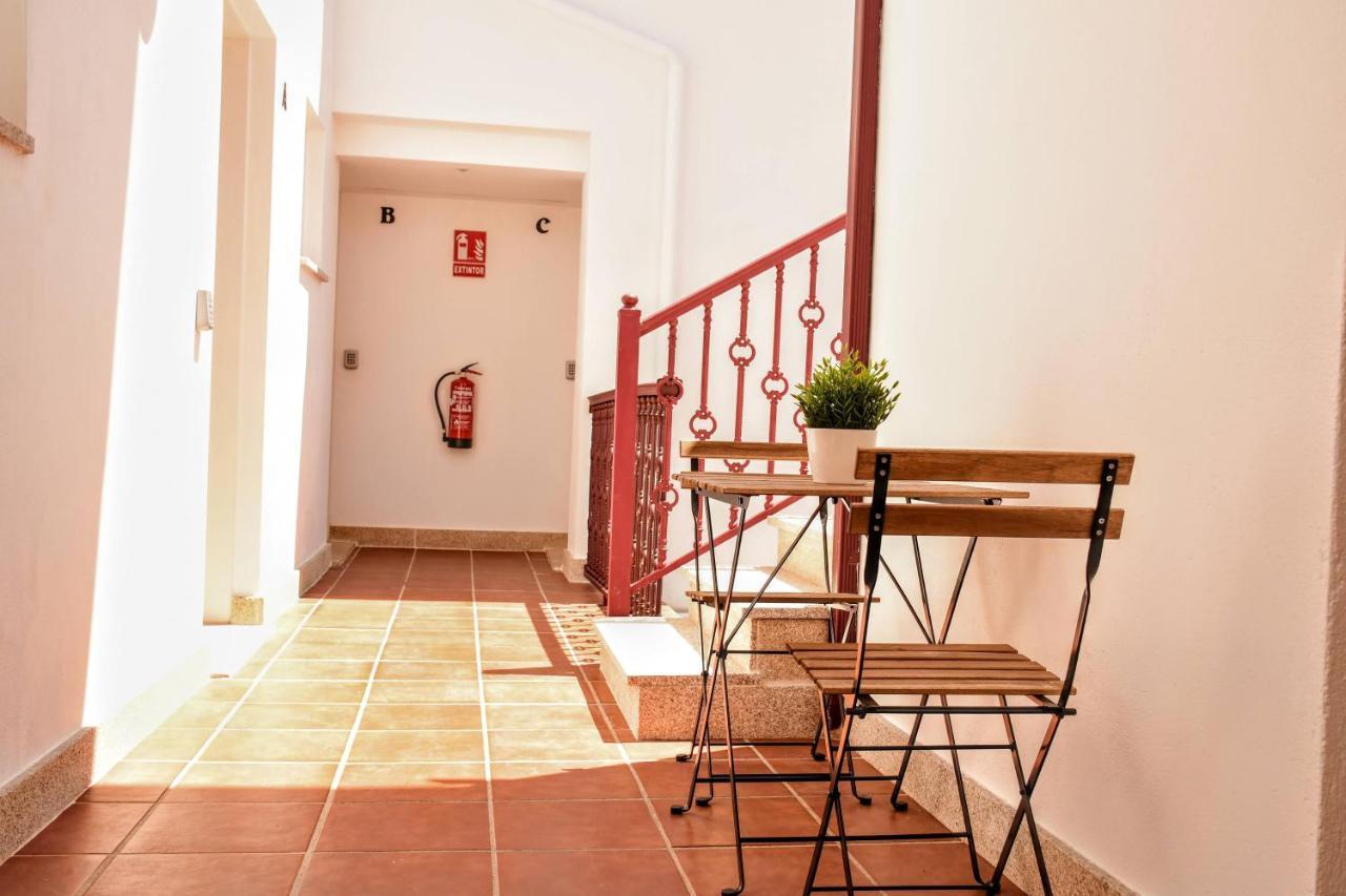 Arco Da Vella Apartamentos ビラノーバ・デ・アロウサ エクステリア 写真