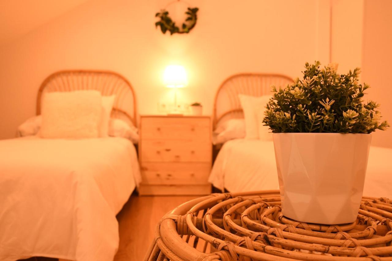 Arco Da Vella Apartamentos ビラノーバ・デ・アロウサ エクステリア 写真